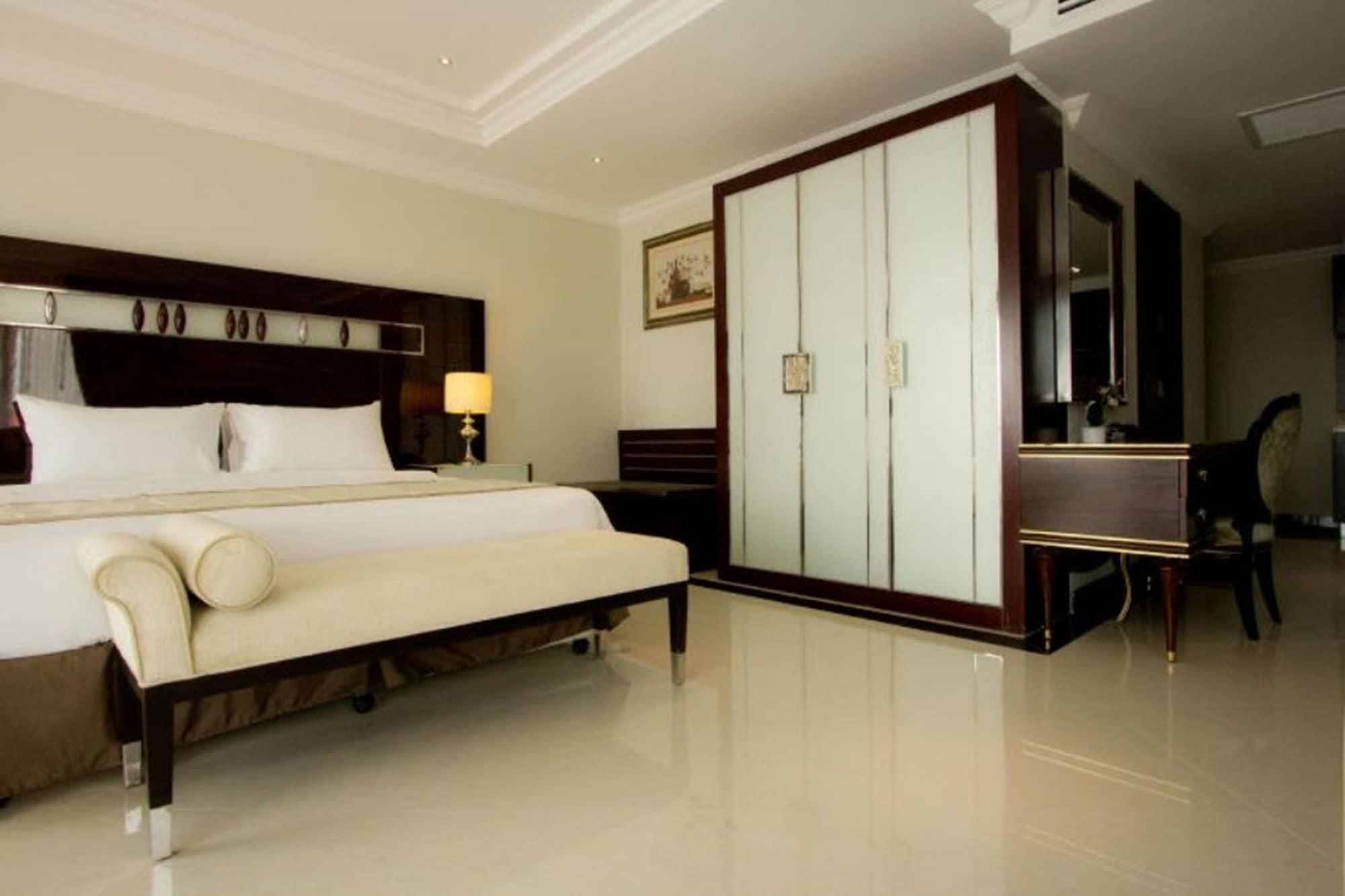 Hotel Lk Royal Wing Pattaya Exterior foto