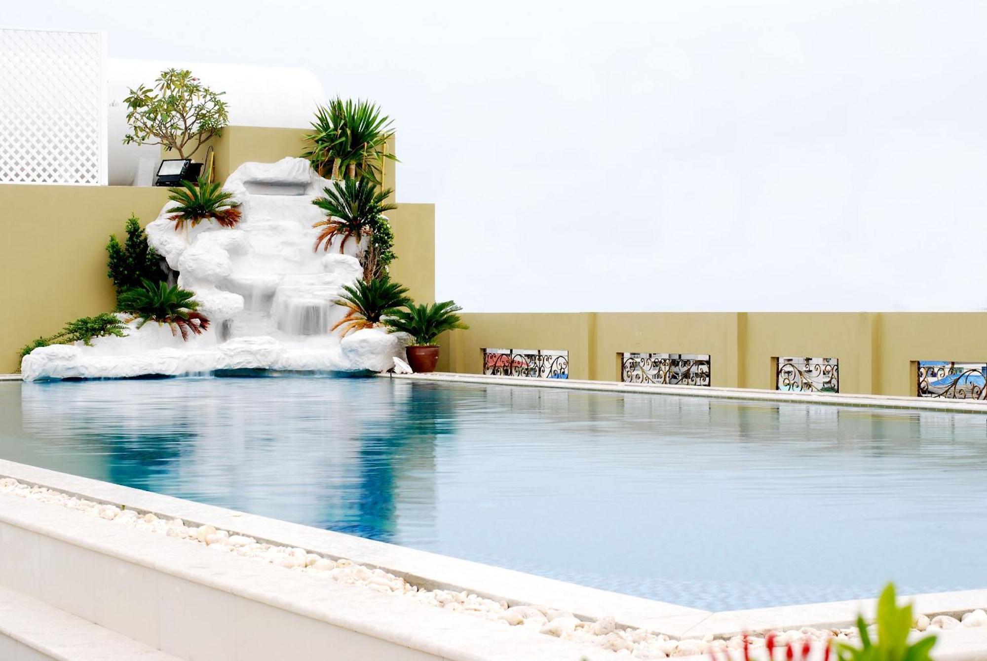 Hotel Lk Royal Wing Pattaya Exterior foto