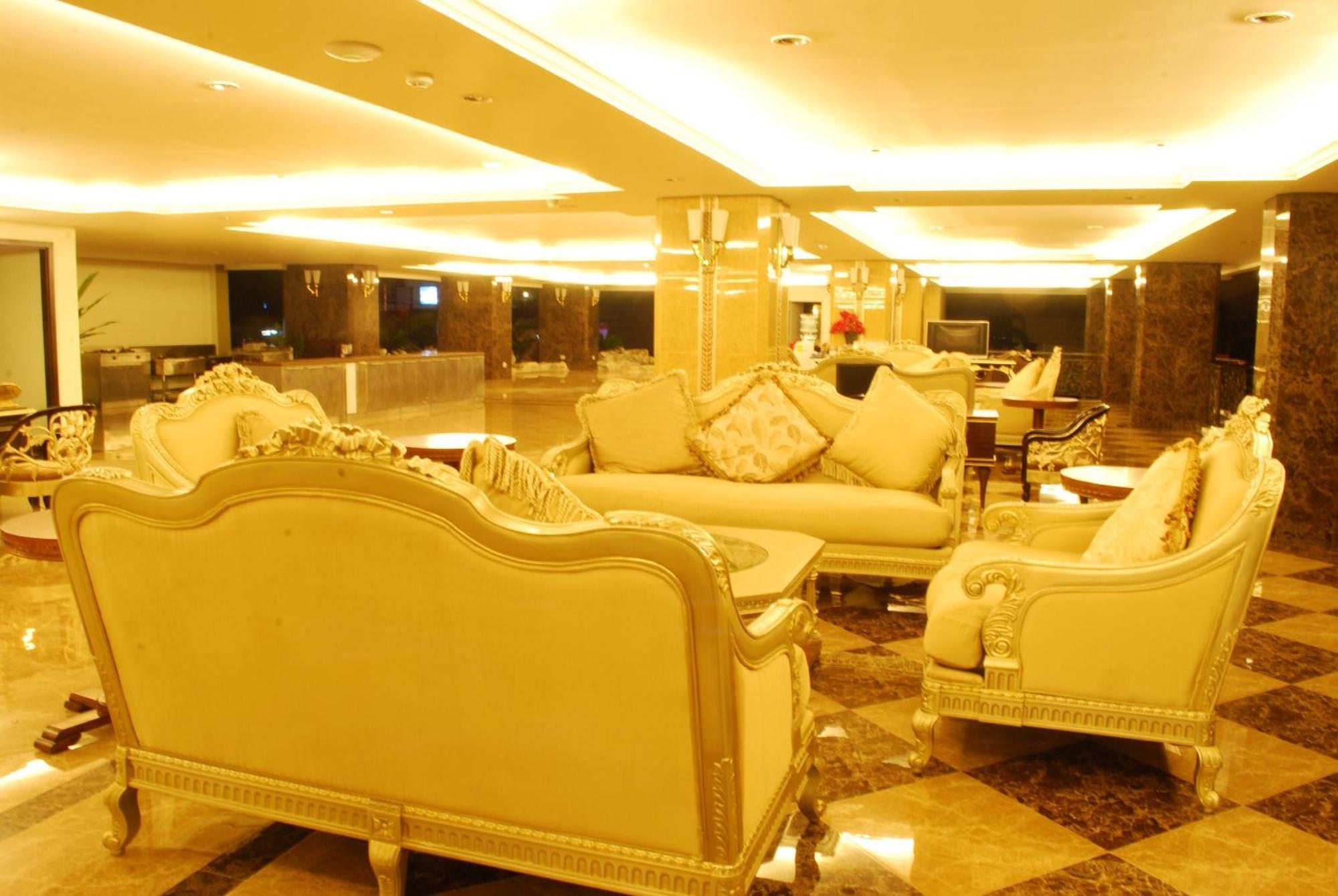 Hotel Lk Royal Wing Pattaya Exterior foto