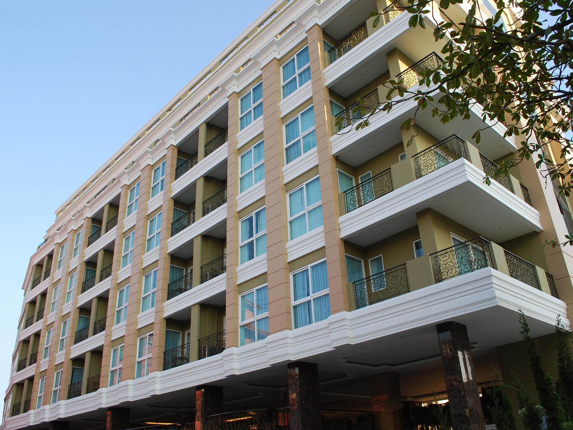 Hotel Lk Royal Wing Pattaya Exterior foto