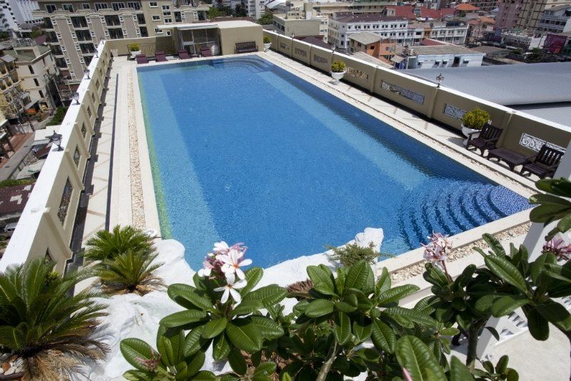 Hotel Lk Royal Wing Pattaya Exterior foto